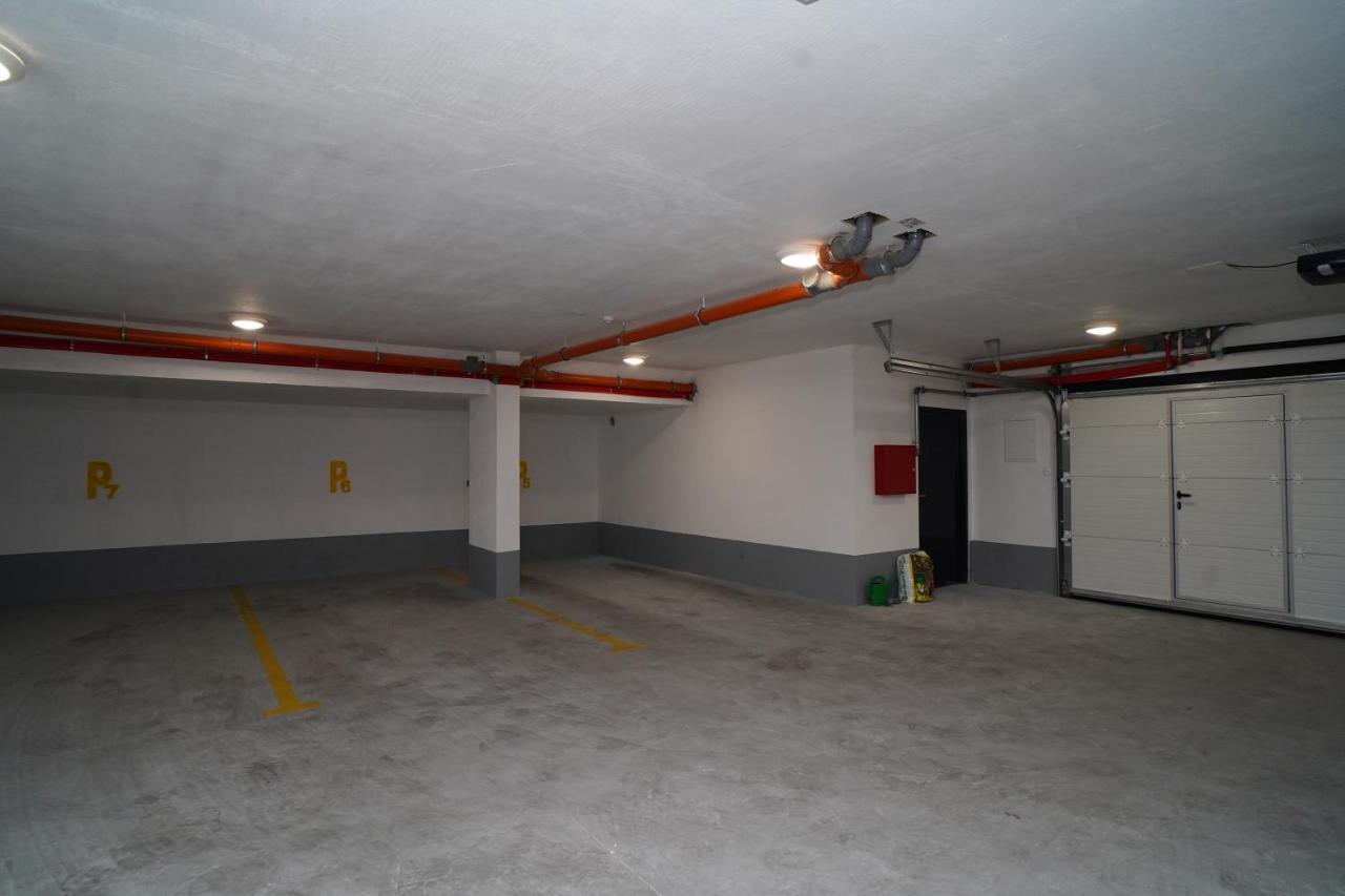 Solis Apartment *